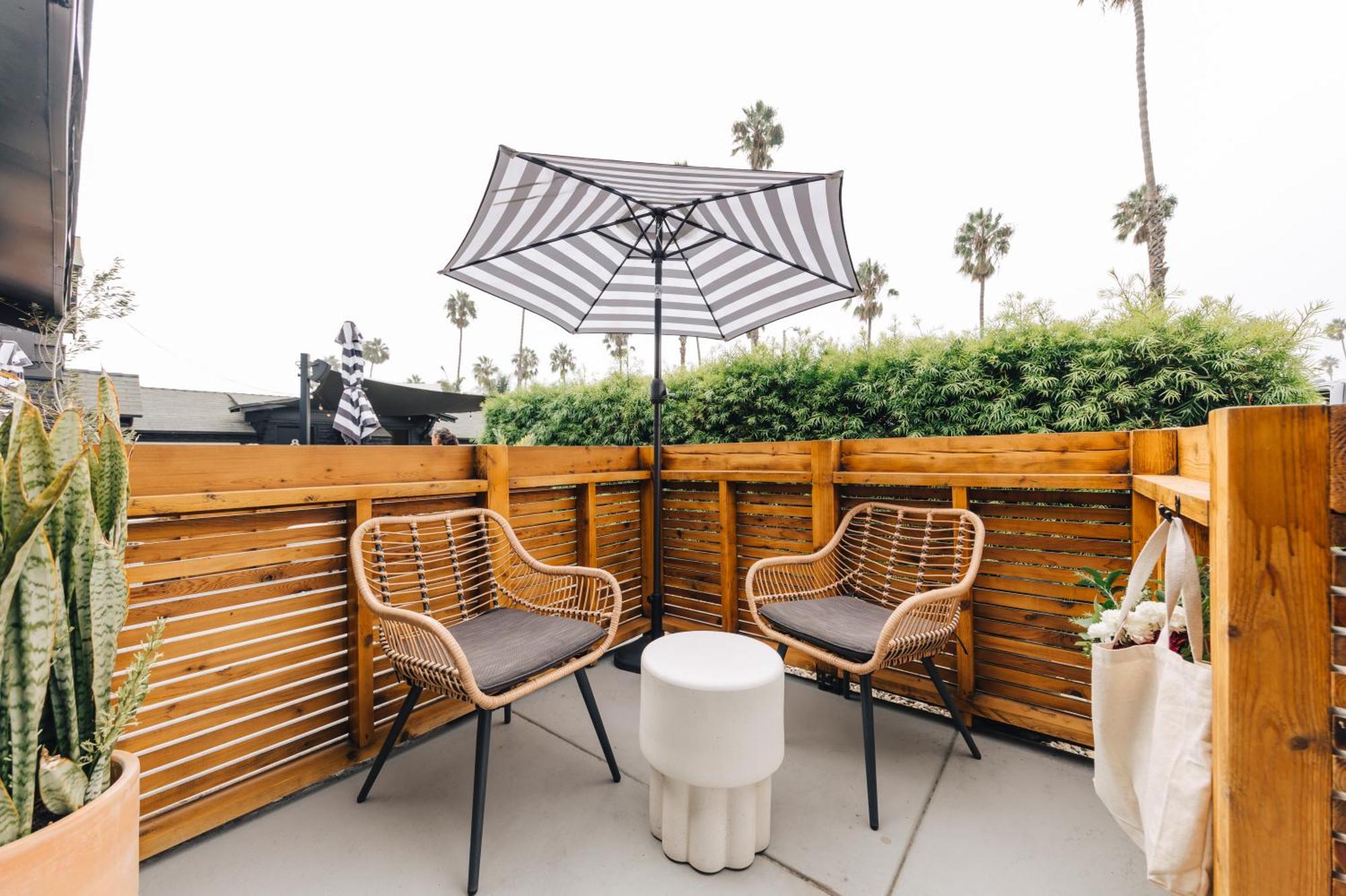 The Green Room Hotel Oceanside Buitenkant foto